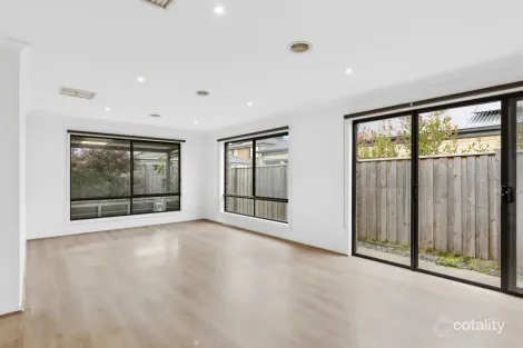 Property photo of 20 Celestial Way Mount Duneed VIC 3217