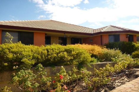 Property photo of 16 Rocklea Crescent Ellenbrook WA 6069