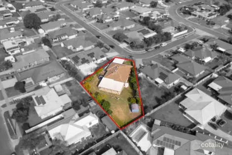 Property photo of 10 Wattle Crescent Raceview QLD 4305