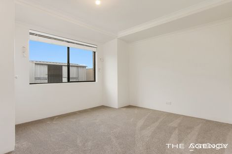 Property photo of 20 Arabella Meander Warnbro WA 6169