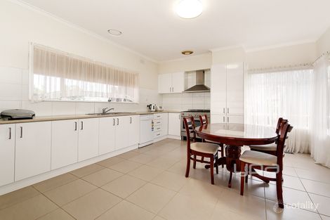 Property photo of 14 Sinns Avenue Werribee VIC 3030