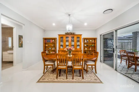 Property photo of 147 Rosedale Circuit Carnes Hill NSW 2171