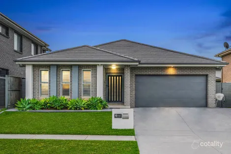 Property photo of 147 Rosedale Circuit Carnes Hill NSW 2171