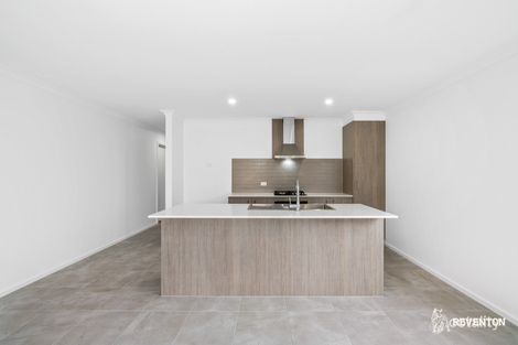 Property photo of 14 Windansea Street Armstrong Creek VIC 3217