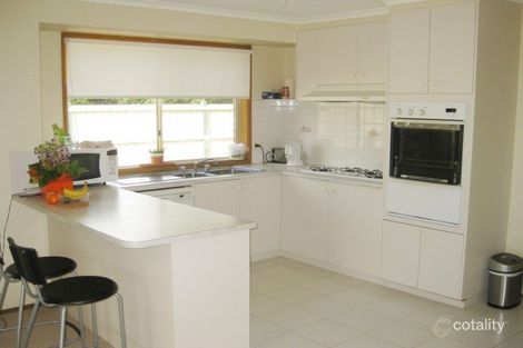 Property photo of 8 Warrawong Drive Berwick VIC 3806