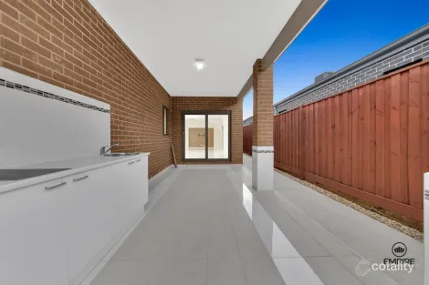 Property photo of 11 Pygora Way Clyde North VIC 3978
