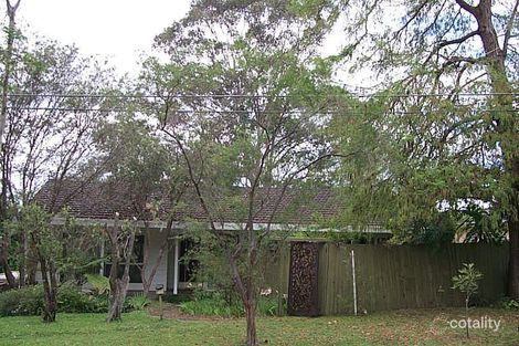 16 Tracey St, Kenmore, QLD 4069