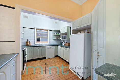 Property photo of 32 Persic Street Belfield NSW 2191