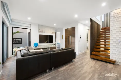 Property photo of 5 Epsom Road Mordialloc VIC 3195