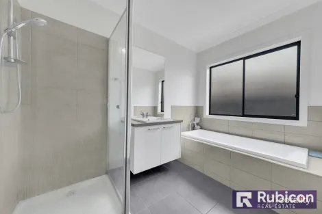 Property photo of 7 Infinity Drive Fraser Rise VIC 3336