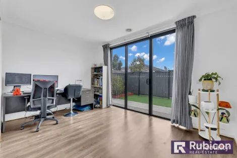Property photo of 7 Infinity Drive Fraser Rise VIC 3336