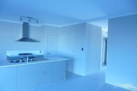 Property photo of 7 Brewster Circuit Ellenbrook WA 6069