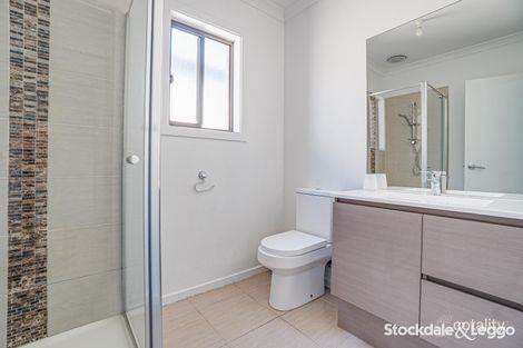 Property photo of 16 Clapham Way Craigieburn VIC 3064