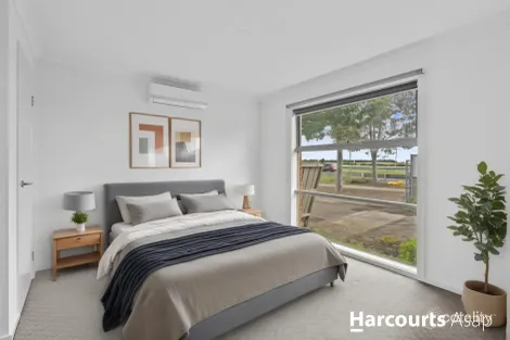 Property photo of 5 Hawkshead Place Cranbourne North VIC 3977