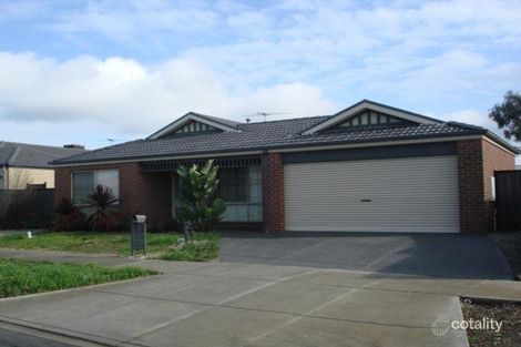 Property photo of 8 Berkeley Crescent Derrimut VIC 3026