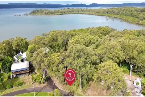 16 Blue Waters Cres, Macleay Island, QLD 4184