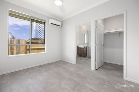 Property photo of 17 Waterside Way Eli Waters QLD 4655