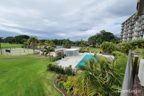 Property photo of 2/11 Fairway Drive Clear Island Waters QLD 4226