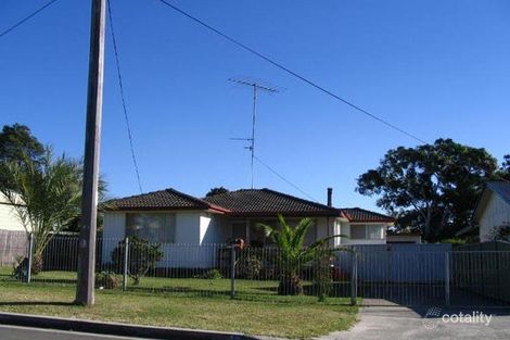 18 Griffiths St, Oak Flats, NSW 2529
