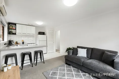 Property photo of 2/6 McComb Street Lilydale VIC 3140