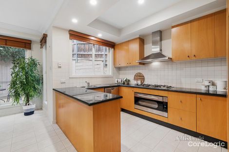 Property photo of 8 Rubens Place Templestowe VIC 3106