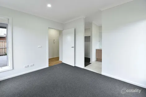 Property photo of 63 Argant Loop Sunbury VIC 3429