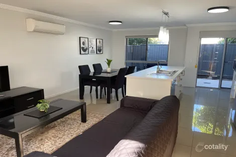 Property photo of 4/11 Side Street West Gladstone QLD 4680