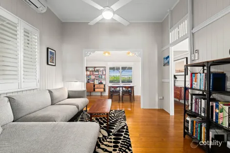 Property photo of 39 Gordon Parade Manly QLD 4179