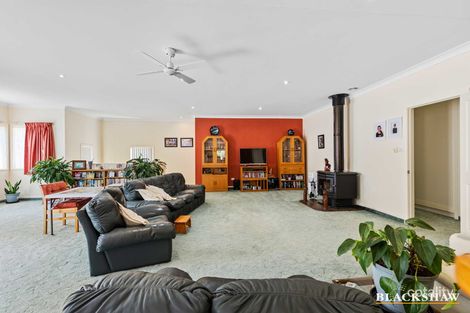 Property photo of 18 Angophora Place Catalina NSW 2536