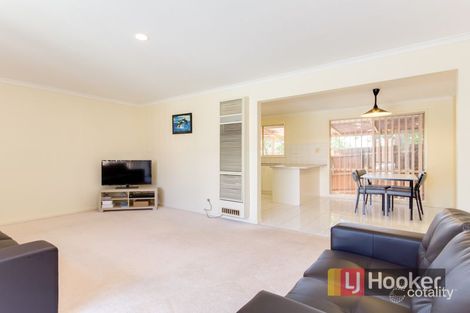 Property photo of 2/12 Southwell Close Endeavour Hills VIC 3802