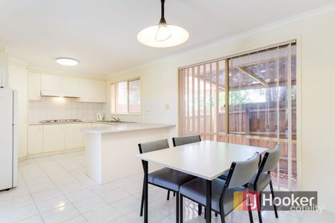 Property photo of 2/12 Southwell Close Endeavour Hills VIC 3802