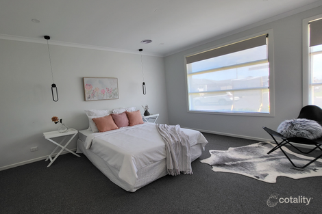 Property photo of 16 Wonderland Road Werribee VIC 3030