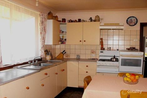 Property photo of 2 Bland Street Wallendbeen NSW 2588