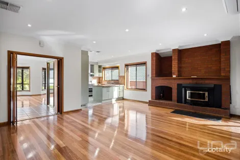 Property photo of 16 Blacksmith Place Sydenham VIC 3037