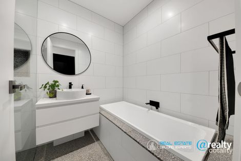 Property photo of 2/40 Sharon Road Springvale South VIC 3172