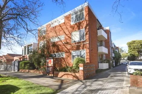 18/60 Farnham St, Flemington, VIC 3031