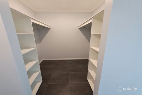 Property photo of 292 Pease Street Edge Hill QLD 4870