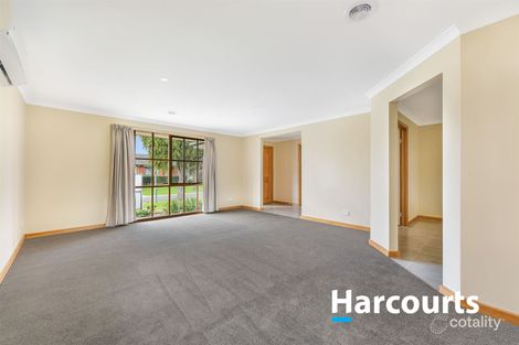 Property photo of 5 Maria Court Cranbourne North VIC 3977