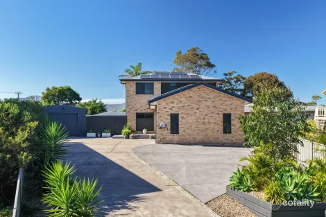 Property photo of 16 Wattlevale Place Ulladulla NSW 2539