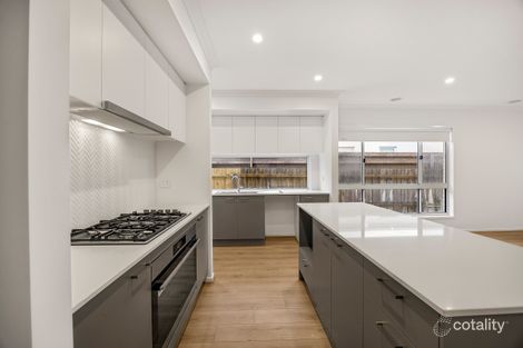Property photo of 11 Robe Drive Mount Duneed VIC 3217