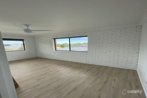 Property photo of 4/27 Solander Esplanade Banksia Beach QLD 4507