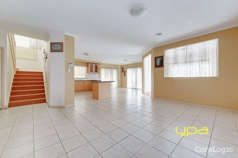 Property photo of 2 Taplin Way Roxburgh Park VIC 3064