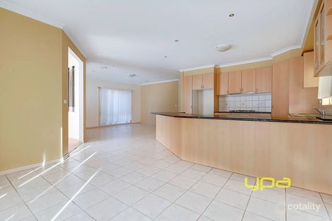 Property photo of 2 Taplin Way Roxburgh Park VIC 3064