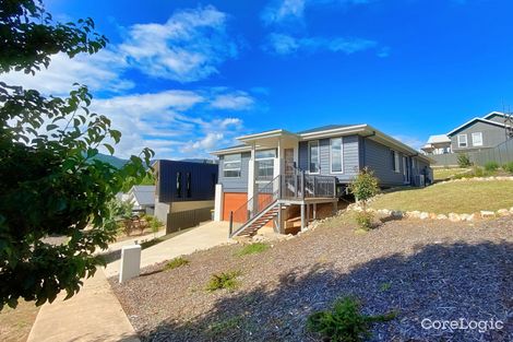 Property photo of 15 Mountain Mist Drive Bright VIC 3741