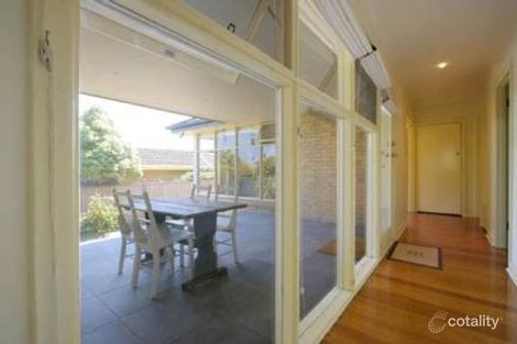Property photo of 34 Andrew Street Mount Waverley VIC 3149