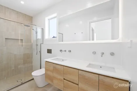 Property photo of 19 Raven Circuit Warriewood NSW 2102