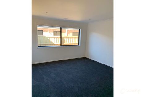 Property photo of 19 Folkestone Road Werribee VIC 3030