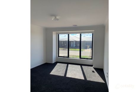 Property photo of 19 Folkestone Road Werribee VIC 3030
