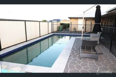 Property photo of 37 Berghofer Drive Oakey QLD 4401