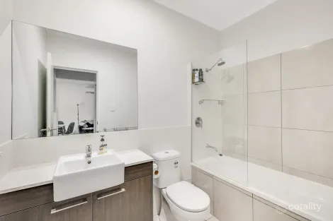 Property photo of 2/44 Wallace Street Newtown QLD 4350